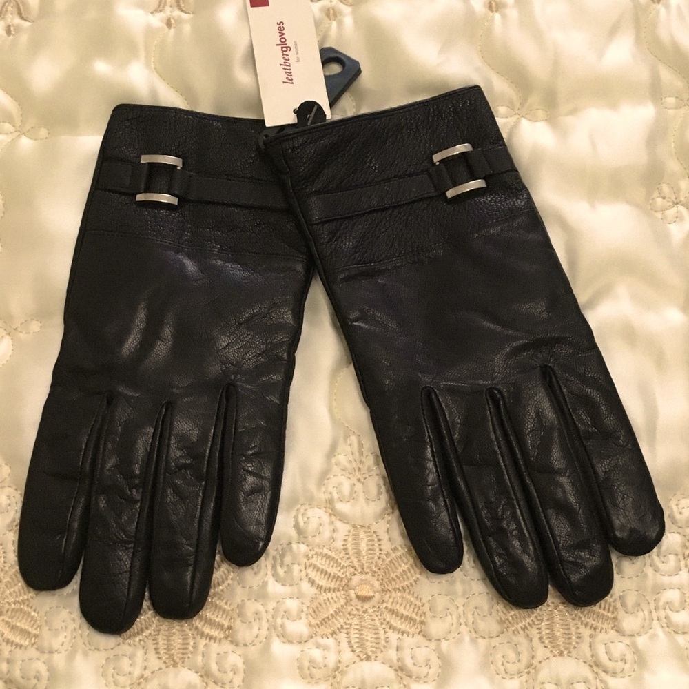 Women Black genuine Leather Gloves with Buckle Detail ❄️